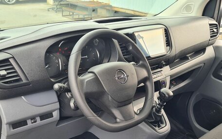 Opel Vivaro, 2021 год, 2 900 000 рублей, 13 фотография