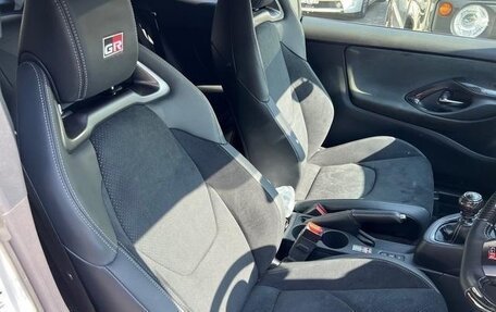 Toyota Yaris, 2022 год, 2 580 000 рублей, 13 фотография