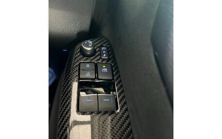 Toyota Yaris, 2022 год, 2 580 000 рублей, 24 фотография