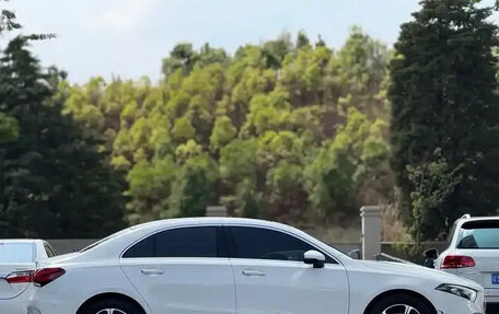 Mercedes-Benz A-Класс, 2022 год, 2 180 000 рублей, 6 фотография