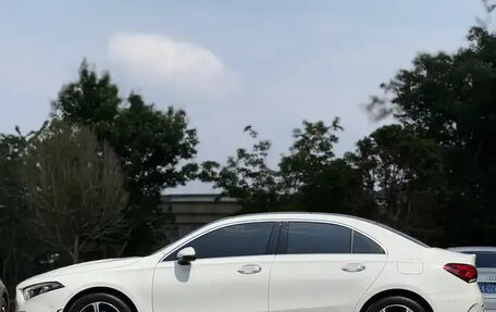 Mercedes-Benz A-Класс, 2022 год, 2 180 000 рублей, 5 фотография