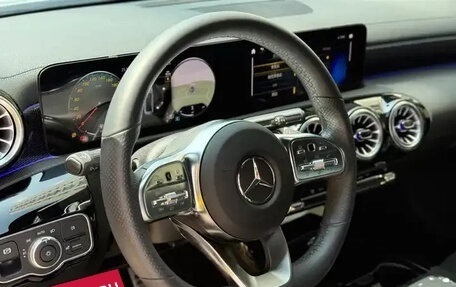 Mercedes-Benz A-Класс, 2022 год, 2 180 000 рублей, 10 фотография