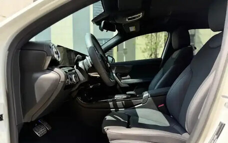 Mercedes-Benz A-Класс, 2022 год, 2 180 000 рублей, 16 фотография