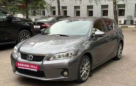 Lexus CT I рестайлинг, 2013 год, 1 530 000 рублей, 2 фотография