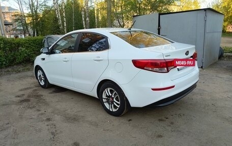 KIA Rio III рестайлинг, 2015 год, 1 040 000 рублей, 7 фотография