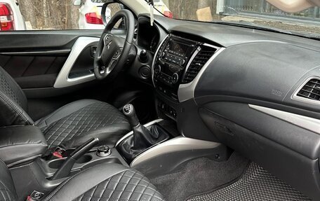 Mitsubishi Pajero Sport III рестайлинг, 2019 год, 2 750 000 рублей, 9 фотография