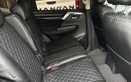 Mitsubishi Pajero Sport III рестайлинг, 2019 год, 2 750 000 рублей, 11 фотография