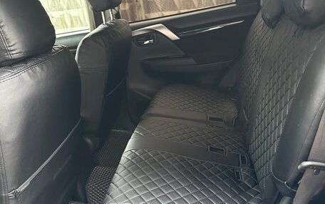 Mitsubishi Pajero Sport III рестайлинг, 2019 год, 2 750 000 рублей, 12 фотография