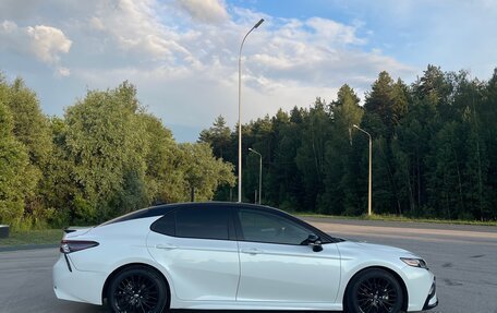 Toyota Camry, 2021 год, 3 850 000 рублей, 7 фотография