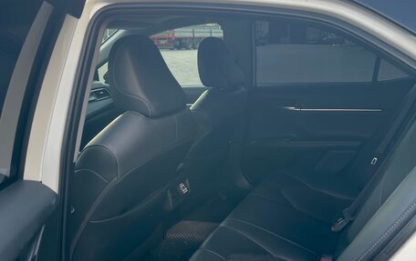 Toyota Camry, 2021 год, 3 850 000 рублей, 10 фотография