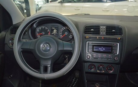 Volkswagen Polo VI (EU Market), 2014 год, 959 000 рублей, 32 фотография
