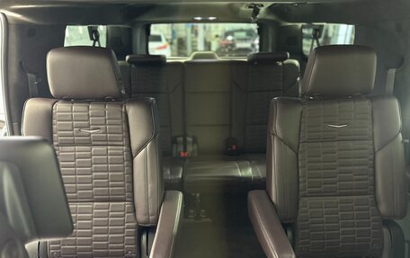 Cadillac Escalade V, 2022 год, 14 100 000 рублей, 16 фотография