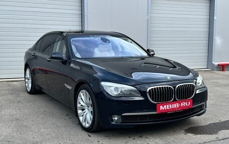 BMW 7 серия, 2010 год, 1 900 000 рублей, 3 фотография
