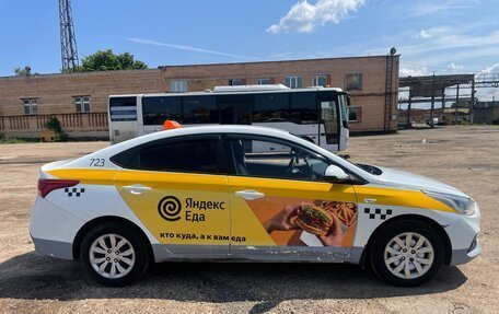 Hyundai Solaris II рестайлинг, 2019 год, 800 000 рублей, 2 фотография