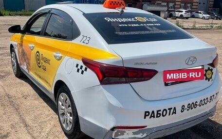 Hyundai Solaris II рестайлинг, 2019 год, 800 000 рублей, 4 фотография