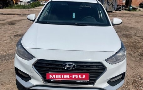 Hyundai Solaris II рестайлинг, 2019 год, 800 000 рублей, 5 фотография