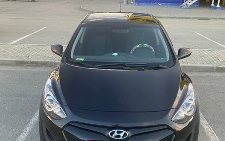 Hyundai i30 II рестайлинг, 2013 год, 1 050 000 рублей, 2 фотография