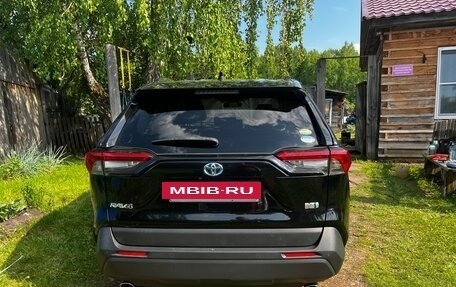 Toyota RAV4, 2019 год, 3 350 000 рублей, 6 фотография