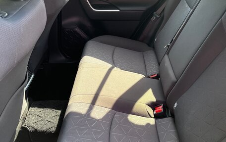 Toyota RAV4, 2019 год, 3 350 000 рублей, 13 фотография