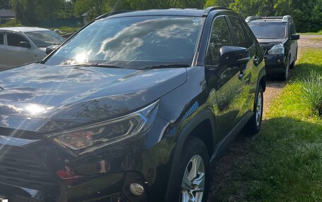 Toyota RAV4, 2019 год, 3 350 000 рублей, 10 фотография