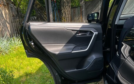 Toyota RAV4, 2019 год, 3 350 000 рублей, 15 фотография