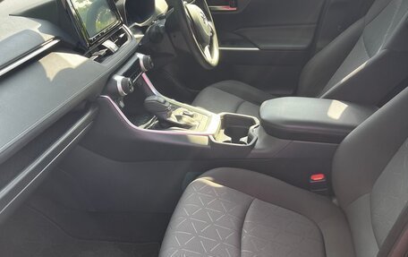 Toyota RAV4, 2019 год, 3 350 000 рублей, 17 фотография