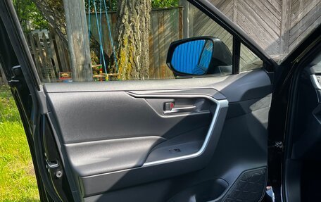 Toyota RAV4, 2019 год, 3 350 000 рублей, 19 фотография