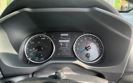 Toyota RAV4, 2019 год, 3 350 000 рублей, 26 фотография