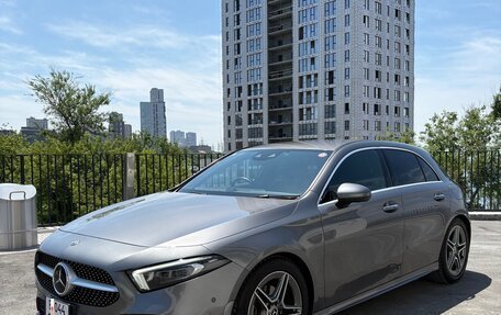 Mercedes-Benz A-Класс, 2018 год, 1 950 000 рублей, 2 фотография