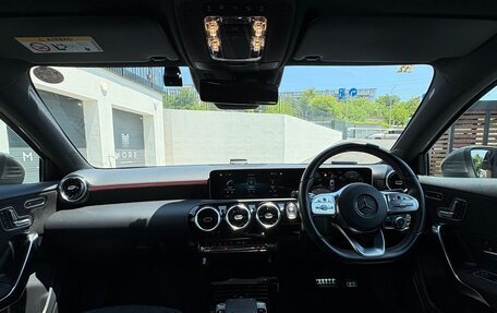 Mercedes-Benz A-Класс, 2018 год, 1 950 000 рублей, 14 фотография