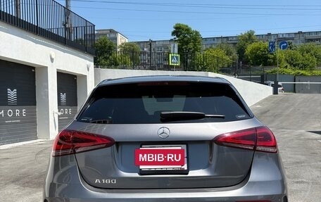 Mercedes-Benz A-Класс, 2018 год, 1 950 000 рублей, 6 фотография