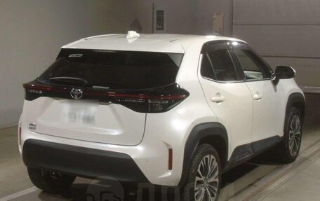Toyota Yaris Cross, 2021 год, 1 730 000 рублей, 2 фотография