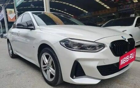 BMW 1 серия, 2020 год, 1 500 000 рублей, 8 фотография