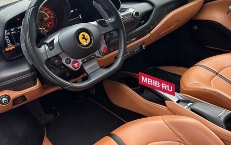 Ferrari F8, 2019 год, 26 500 000 рублей, 11 фотография