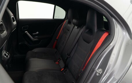 Mercedes-Benz A-Класс AMG, 2019 год, 3 750 000 рублей, 12 фотография