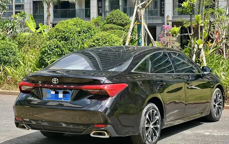 Toyota Avalon, 2020 год, 1 900 000 рублей, 7 фотография
