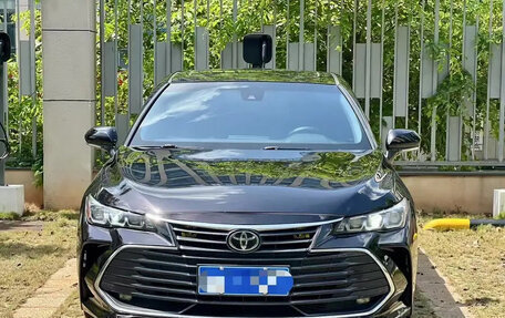 Toyota Avalon, 2020 год, 1 900 000 рублей, 2 фотография