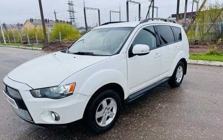 Mitsubishi Outlander III рестайлинг 3, 2010 год, 920 000 рублей, 1 фотография