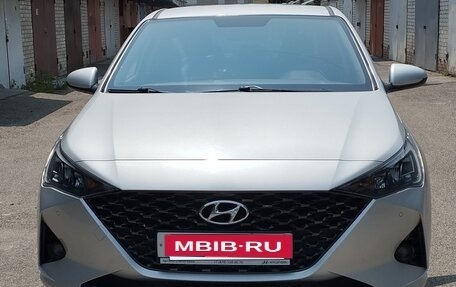 Hyundai Solaris II рестайлинг, 2020 год, 1 700 000 рублей, 1 фотография