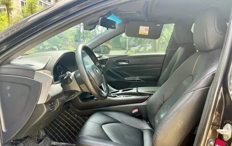 Toyota Avalon, 2020 год, 1 900 000 рублей, 4 фотография