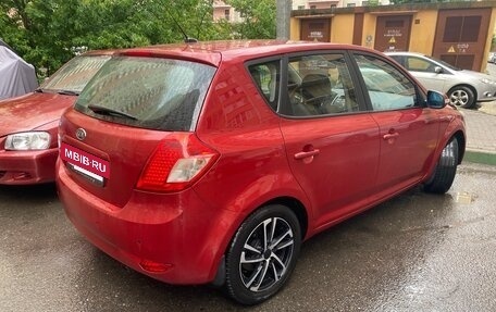 KIA cee'd I рестайлинг, 2010 год, 575 000 рублей, 2 фотография