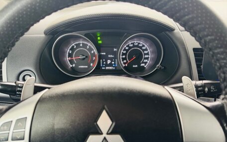 Mitsubishi Outlander III рестайлинг 3, 2010 год, 920 000 рублей, 4 фотография