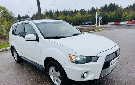 Mitsubishi Outlander III рестайлинг 3, 2010 год, 920 000 рублей, 2 фотография