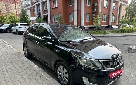 KIA Rio III рестайлинг, 2013 год, 480 000 рублей, 2 фотография