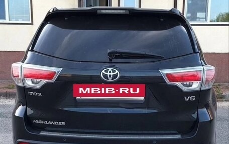 Toyota Highlander III, 2014 год, 2 640 000 рублей, 4 фотография