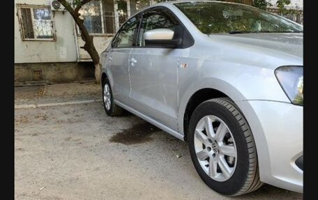 Volkswagen Polo VI (EU Market), 2013 год, 1 550 000 рублей, 2 фотография