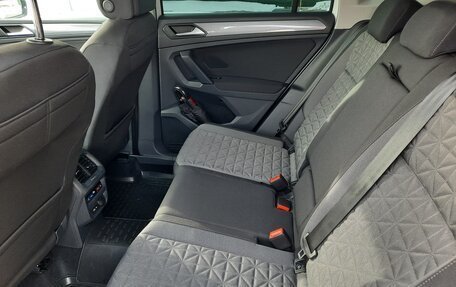 Volkswagen Tiguan II, 2021 год, 3 390 000 рублей, 13 фотография