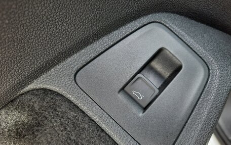Volkswagen Tiguan II, 2021 год, 3 390 000 рублей, 26 фотография