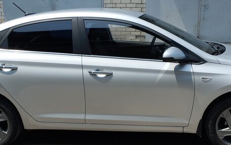 Hyundai Solaris II рестайлинг, 2020 год, 1 700 000 рублей, 7 фотография