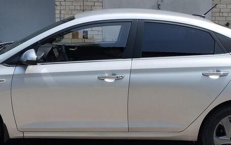 Hyundai Solaris II рестайлинг, 2020 год, 1 700 000 рублей, 10 фотография